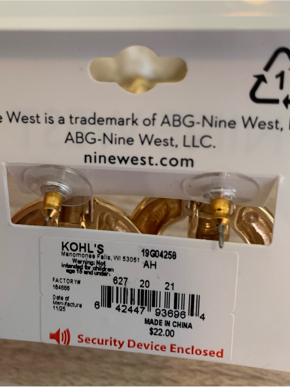 Nine West Shiny Gold Interlocking Hoop Earrings - Picture 4 of 4